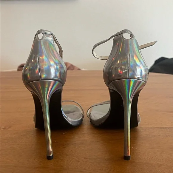 Size 8 Stuart Weitzman heels - Picture 2 of 6